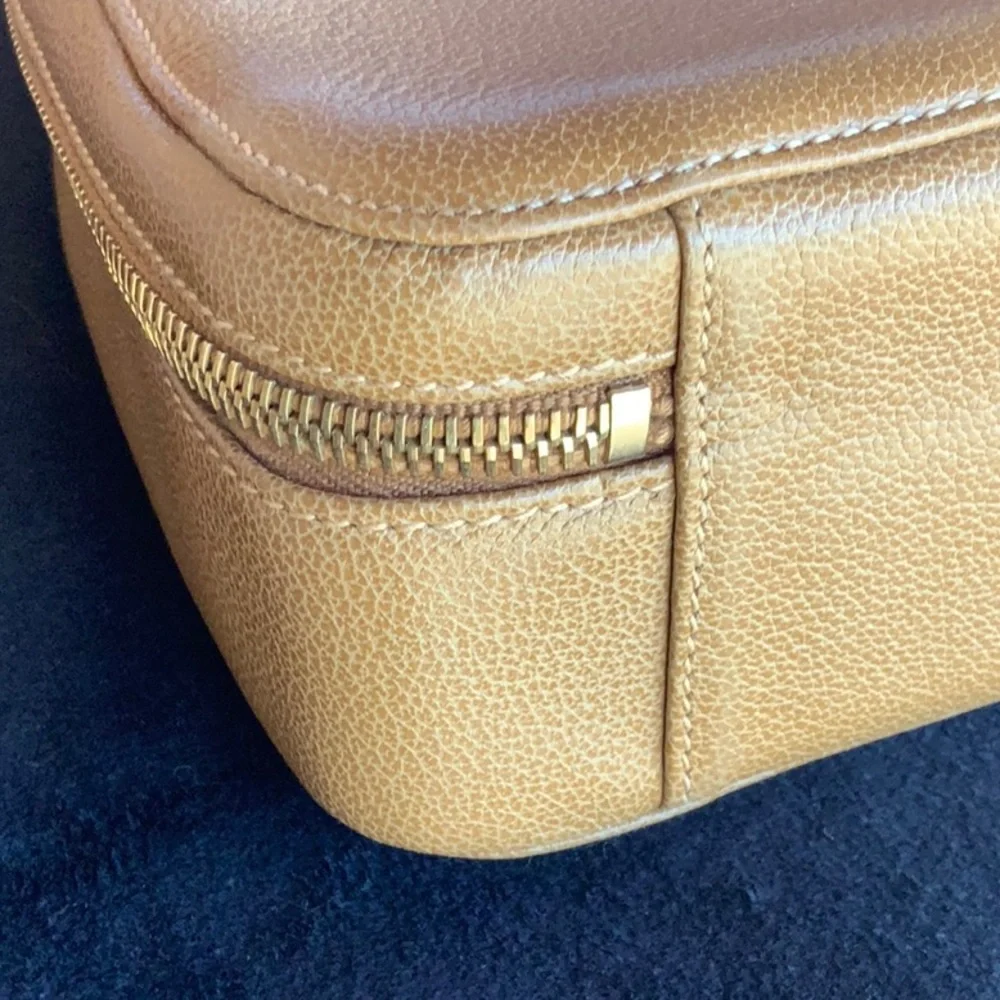 SOLD🌟CHANEL Timeless CC Vanity bag/Train Case Camel ✨GORGEOUS✨ - Picture 16 of 16